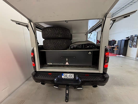 Dodge RAM 1500 13 of 30