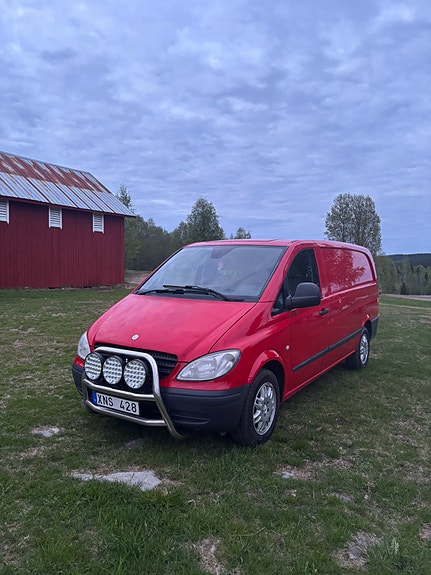 Mercedes-Benz Vito 109 2 of 6