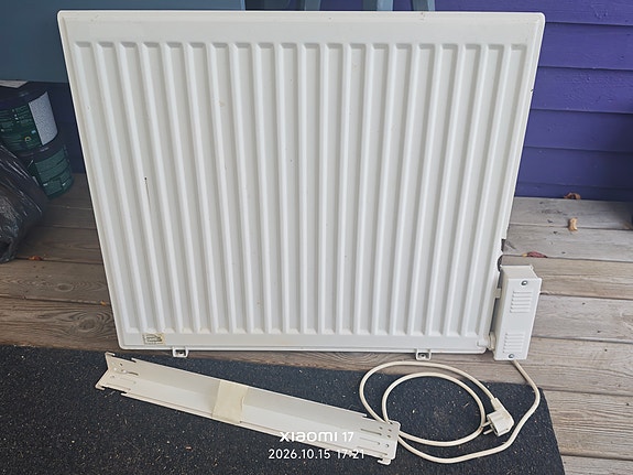 Product image 1 of 3