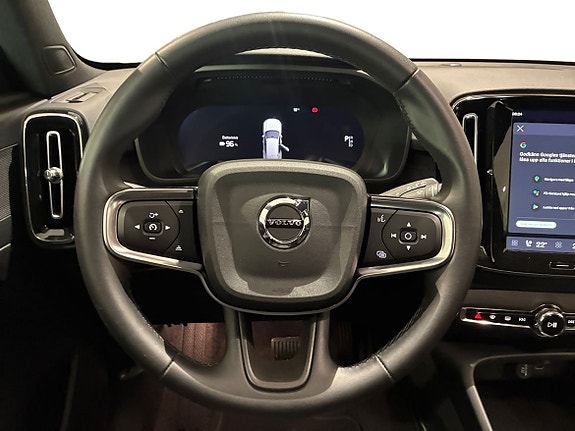 Volvo EX40 11 of 16