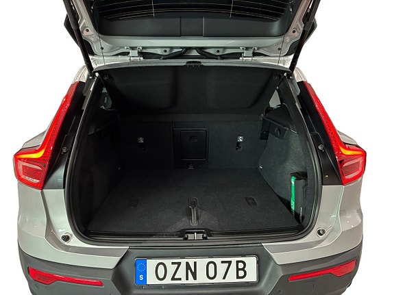 Volvo EX40 14 of 16