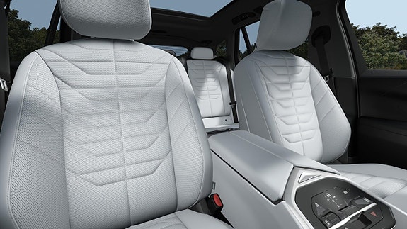 BMW iX5 10 of 13