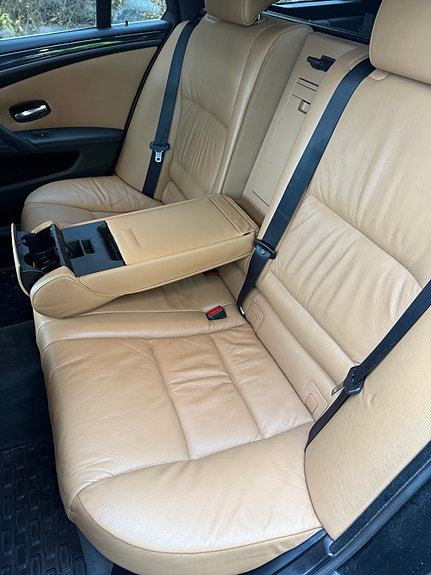 BMW 520i 6 of 9