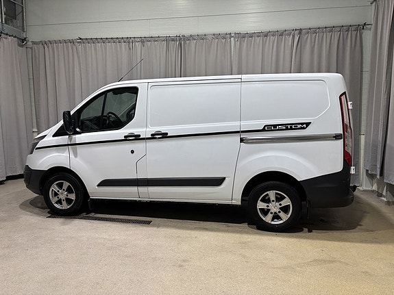 Ford Transit Custom 2 of 28