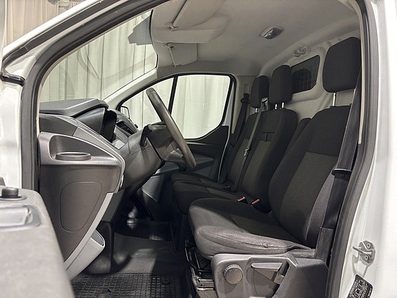 Ford Transit Custom 14 of 28