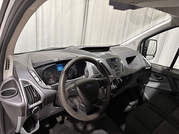 Ford Transit Custom 16 of 28