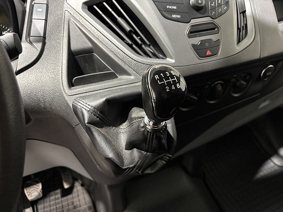 Ford Transit Custom 18 of 28
