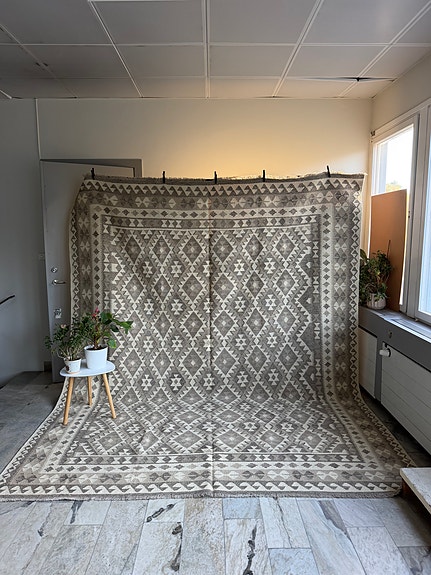 Product image 1 of 7