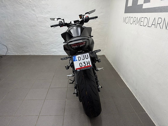 Yamaha MT-09 9 of 11