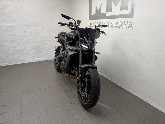 Yamaha MT-09 7 of 11