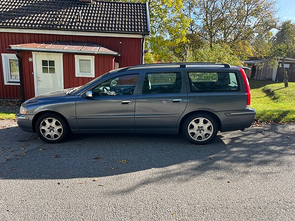 Volvo V70 7 of 13