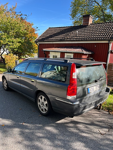 Volvo V70 6 of 13