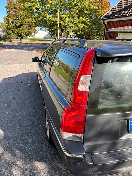 Volvo V70 9 of 13