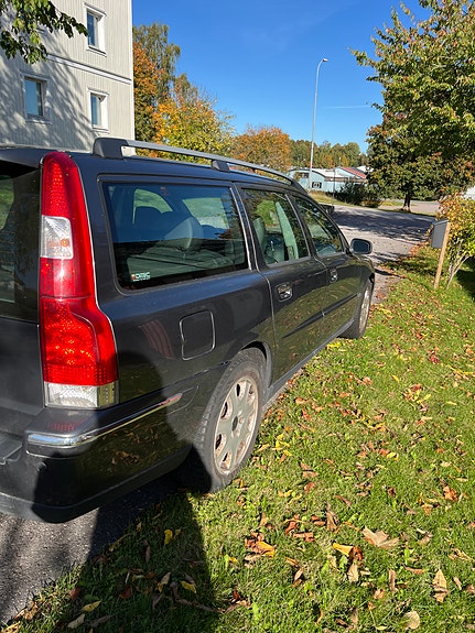 Volvo V70 8 of 13