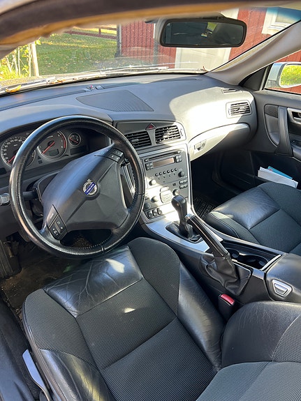 Volvo V70 11 of 13