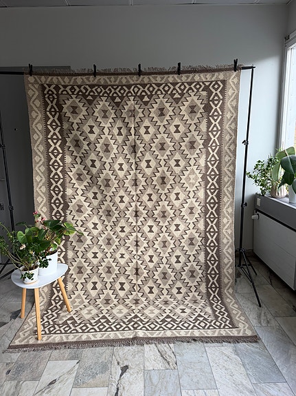 Product image 1 of 8