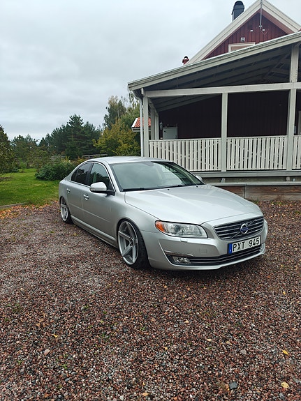 Volvo S80 2 of 8