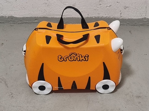 Product image 1 of 3