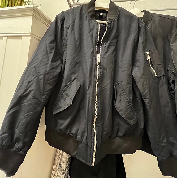 Product image 1 of 9
