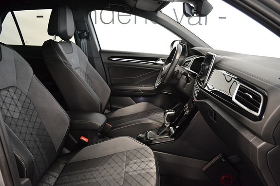 Volkswagen T-Roc 6 of 10