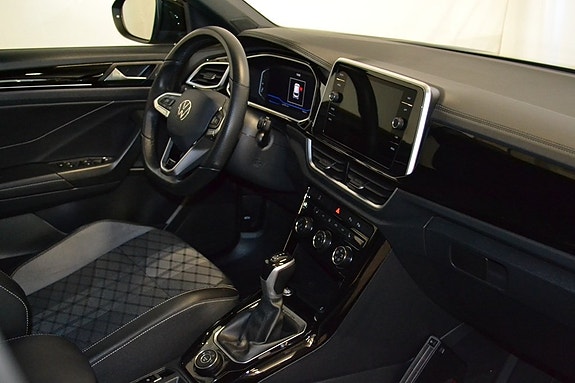 Volkswagen T-Roc 8 of 10