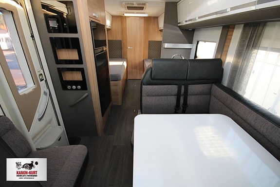 Adria Coral Supreme 670 SLT 2 of 14