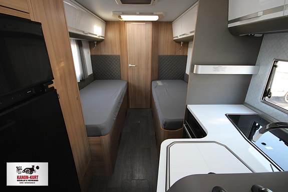 Adria Coral Supreme 670 SLT 5 of 14