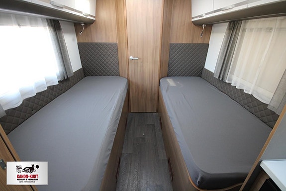Adria Coral Supreme 670 SLT 6 of 14