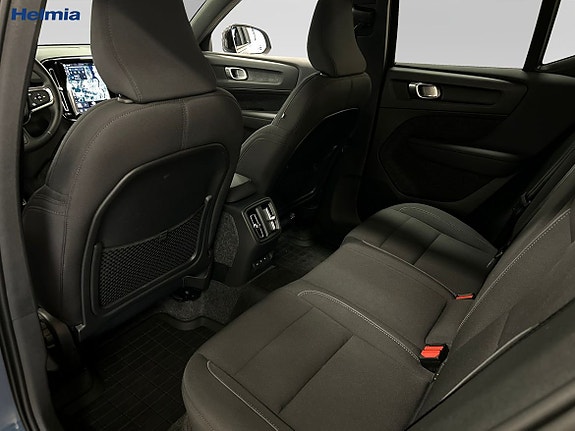 Volvo EX40 11 of 13