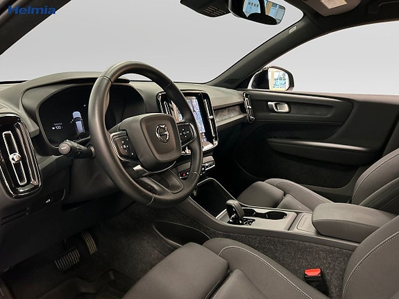 Volvo EX40 10 of 13