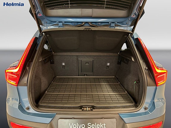 Volvo EX40 12 of 13