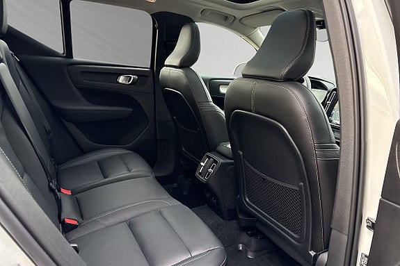 Volvo XC40 11 of 28