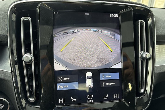 Volvo XC40 20 of 28