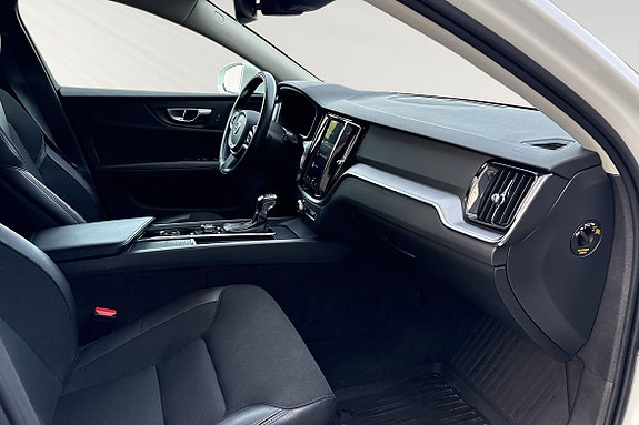 Volvo V60 10 of 23