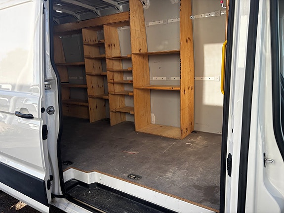 Volkswagen Crafter 35 8 of 8