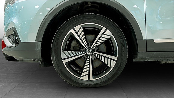 MG ZS EV 9 of 13