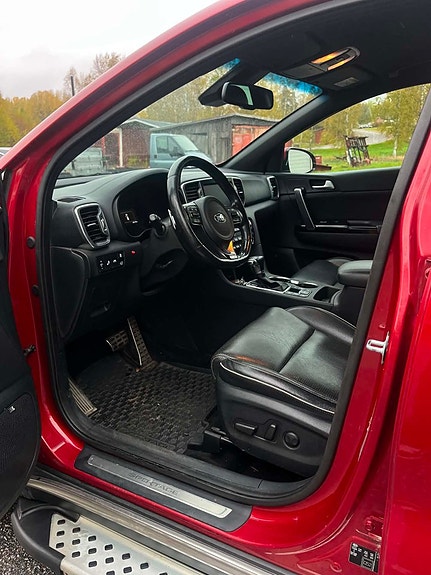 Kia Sportage 10 of 13