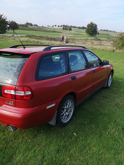 Volvo V40 3 of 6