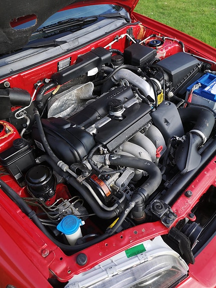 Volvo V40 2 of 6