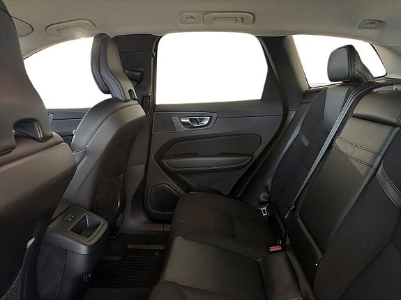 Volvo XC60 11 of 18