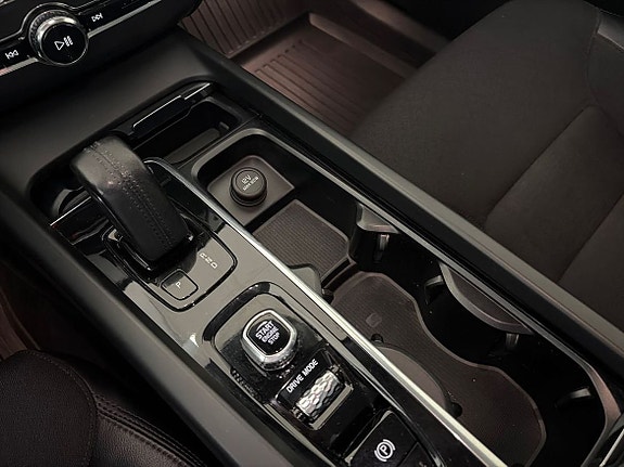 Volvo XC60 15 of 18