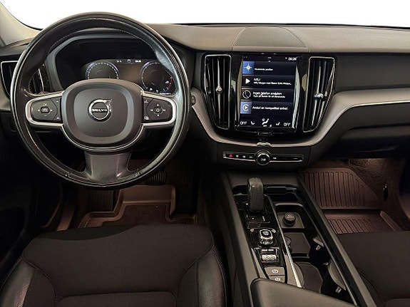 Volvo XC60 12 of 18