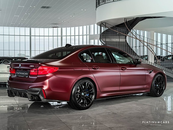 BMW M5 2 of 24
