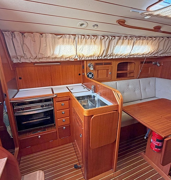 Hallberg-Rassy 342 12 of 24