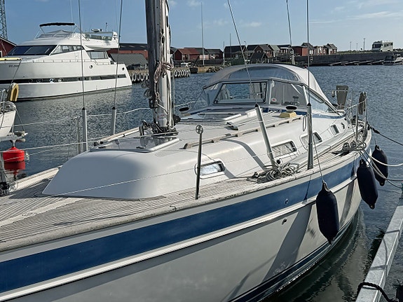 Hallberg-Rassy 342 2 of 24