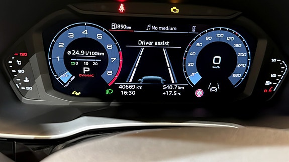 Audi Q3 18 of 20