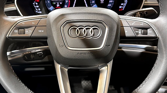 Audi Q3 17 of 20