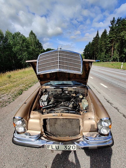 Mercedes-Benz 280 SE 6 of 8
