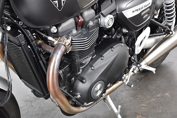 Triumph Speed Twin 1200 ABS Mycket fint skick 12 of 18