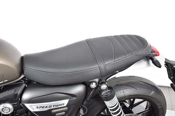 Triumph Speed Twin 1200 ABS Mycket fint skick 9 of 18